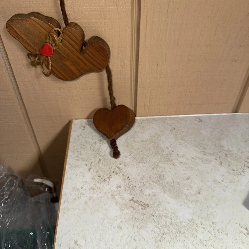 Vintage Wooden Heart And Bear Garland with Twine &‎ Red Accents